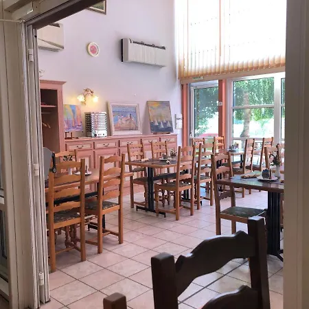 Hotel Logis Restaurant Saint Augustin Mittelbronn