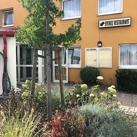 Logis Restaurant Saint Augustin Hotel