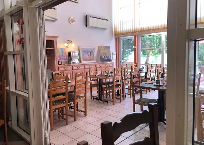 Отель Logis Restaurant Saint Augustin Mittelbronn