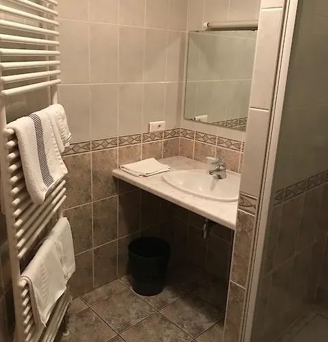 Logis Restaurant Saint Augustin Отель Mittelbronn